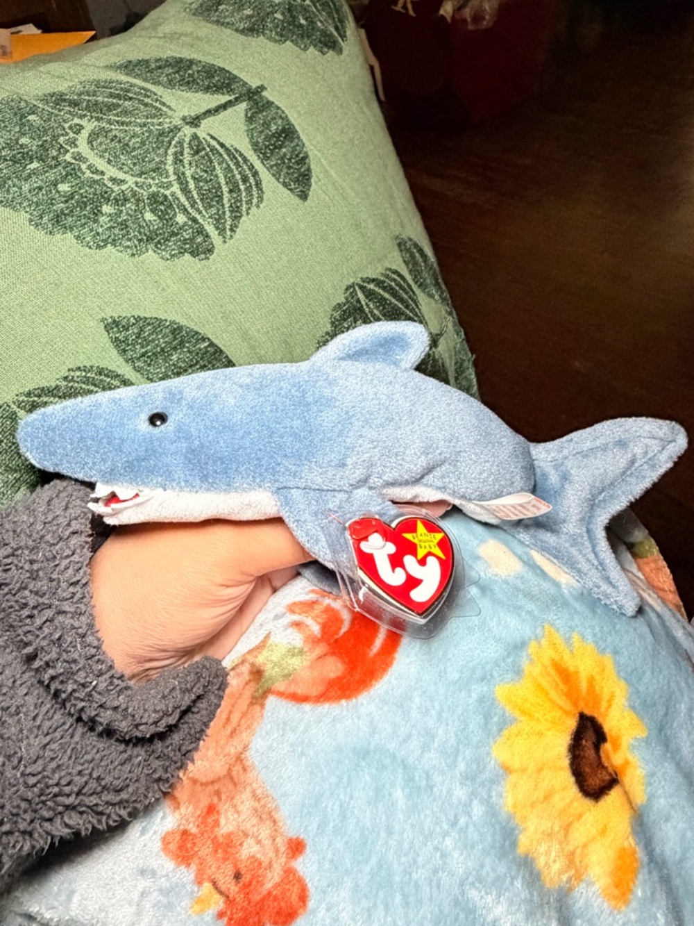 TY Beanie Baby 1996 Crunch The Blue Shark
